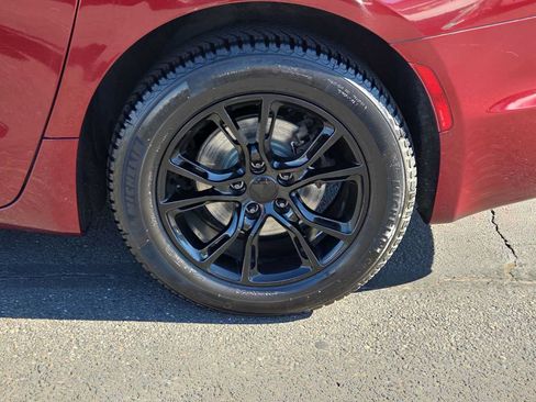 Used 2020 Chrysler Pacifica Touring-L w/ Tire & Wheel Group FWD image 16