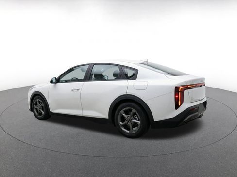 Used 2025 Kia K4 FWD image 7