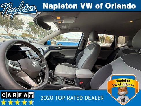 Used 2023 Volkswagen Taos SE w/ Black Wheel Package image 21