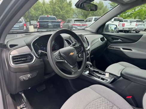 Used 2023 Chevrolet Equinox LT w/ LPO, Cargo Package AWD/4WD image 17