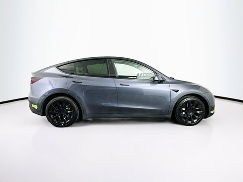 Used 2023 Tesla Model Y Long Range image 10