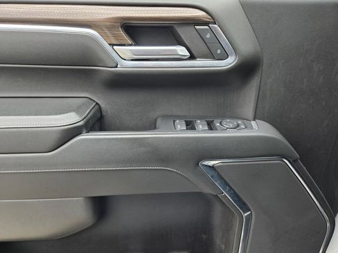 Used 2024 Chevrolet Silverado 1500 LT RWD image 20