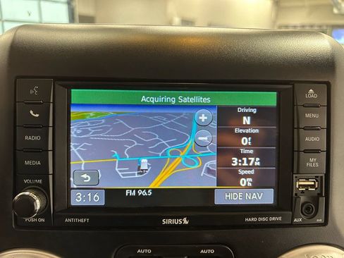 Used 2017 Jeep Wrangler Unlimited Rubicon w/ Connectivity Group AWD/4WD image 16
