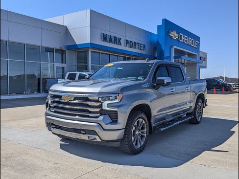 Used 2022 Chevrolet Silverado 1500 High Country w/ Technology Package image 1