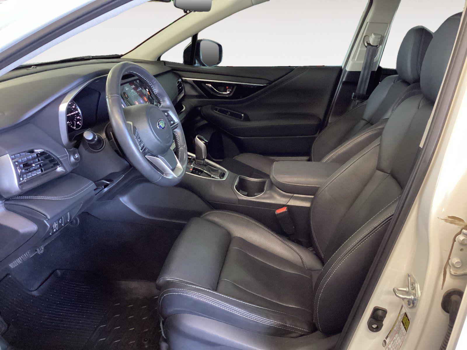 Used 2023 Subaru Outback Touring XT AWD/4WD image 9