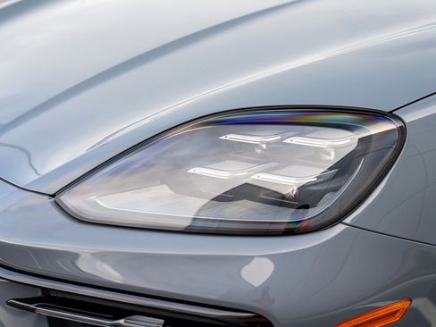 New 2026 Porsche Cayenne image 29