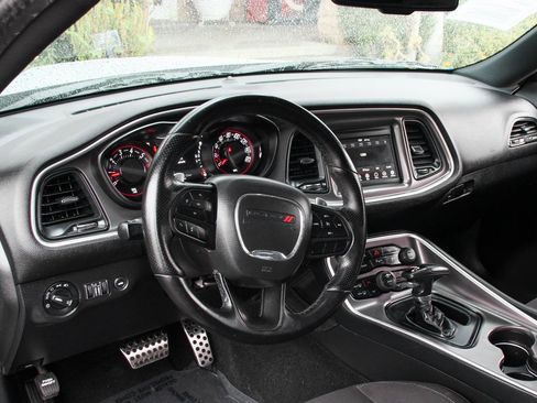 Used 2022 Dodge Challenger R/T w/ Blacktop Package image 18