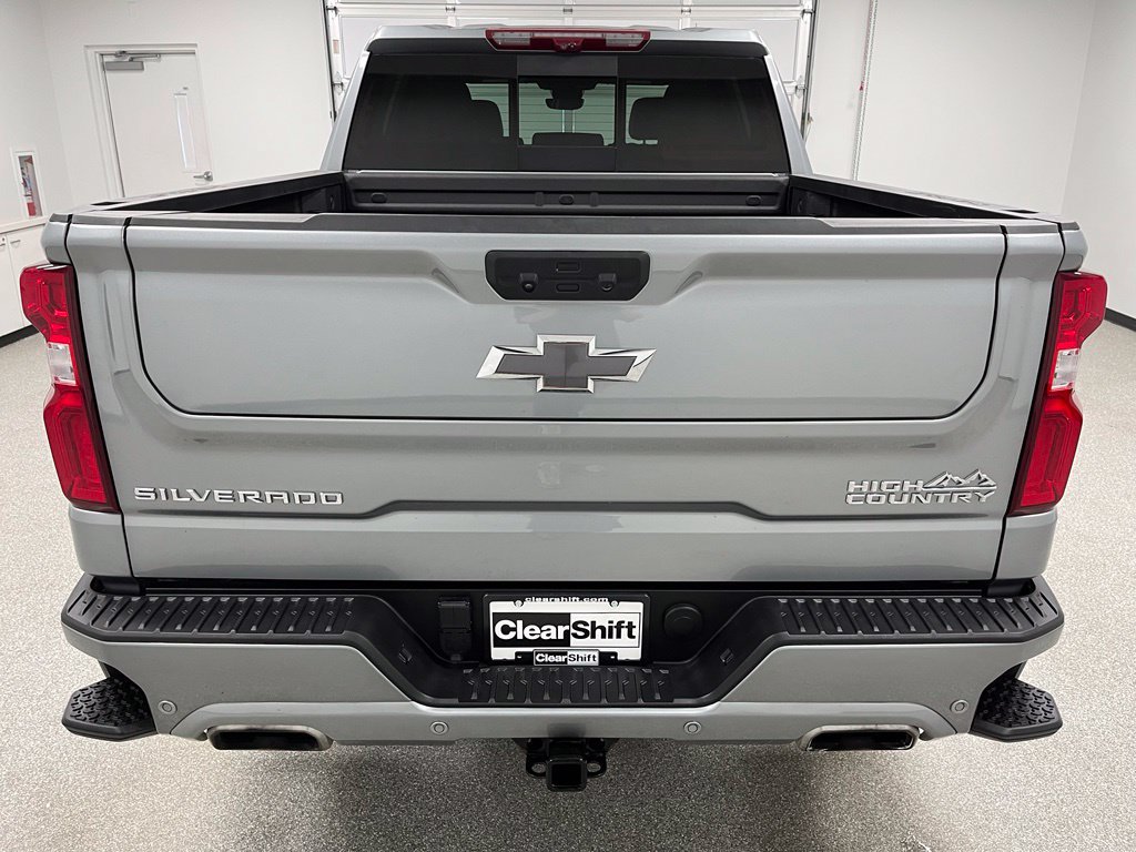 Used 2024 Chevrolet Silverado 1500 High Country w/ High Country Premium Package AWD/4WD image 9