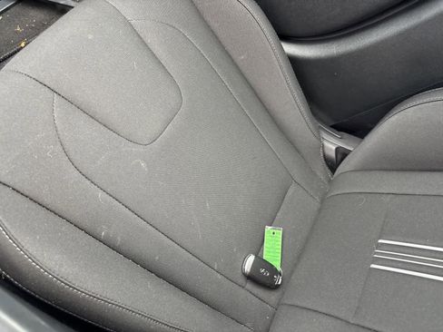 Used 2021 Hyundai Elantra SEL w/ Convenience Package image 6