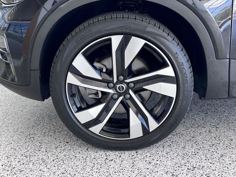 Used 2023 Volvo XC40 B5 Ultimate w/ Protection Package Premier AWD/4WD image 17