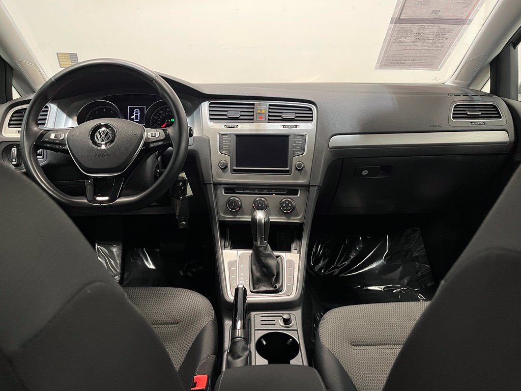 Used 2016 Volkswagen Golf S FWD image 17