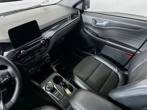 Certified 2023 Ford Escape ST-Line image 11