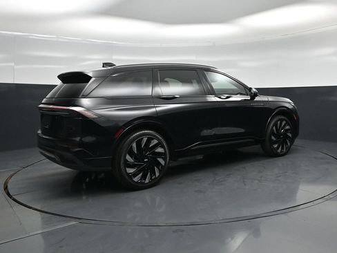 Used 2024 Lincoln Nautilus Reserve w/ Equipment Group 202A AWD/4WD image 22