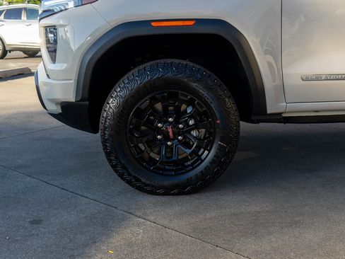 New 2026 GMC Canyon Elevation w/ Convenience Package image 28