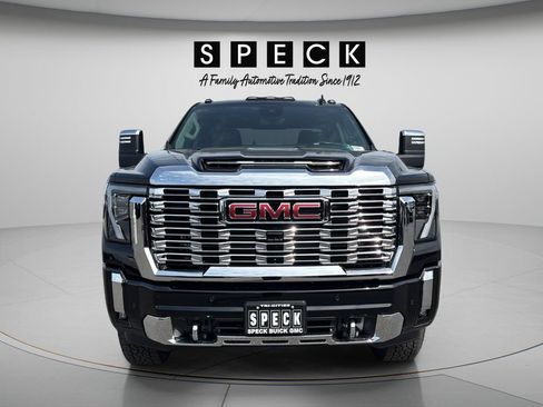 New 2026 GMC Sierra 2500 Denali w/ Denali Reserve Package AWD/4WD image 8