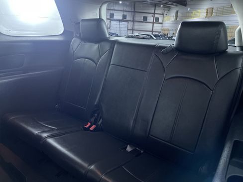 Used 2010 GMC Acadia SLT image 24