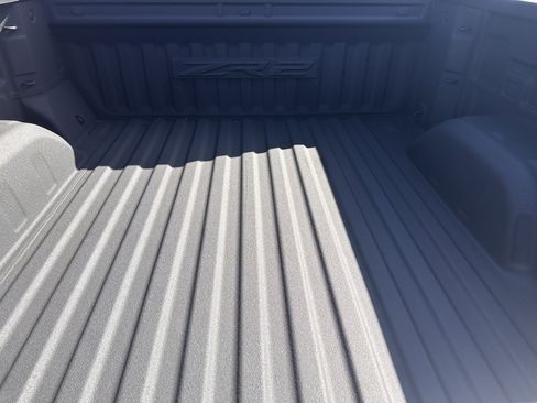 Used 2023 Chevrolet Silverado 1500 ZR2 w/ Technology Package image 9