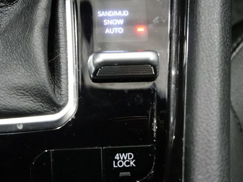 Used 2023 Jeep Compass Latitude AWD/4WD image 19