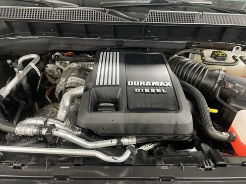 Used 2024 Chevrolet Silverado 1500 High Country w/ Technology Package image 28