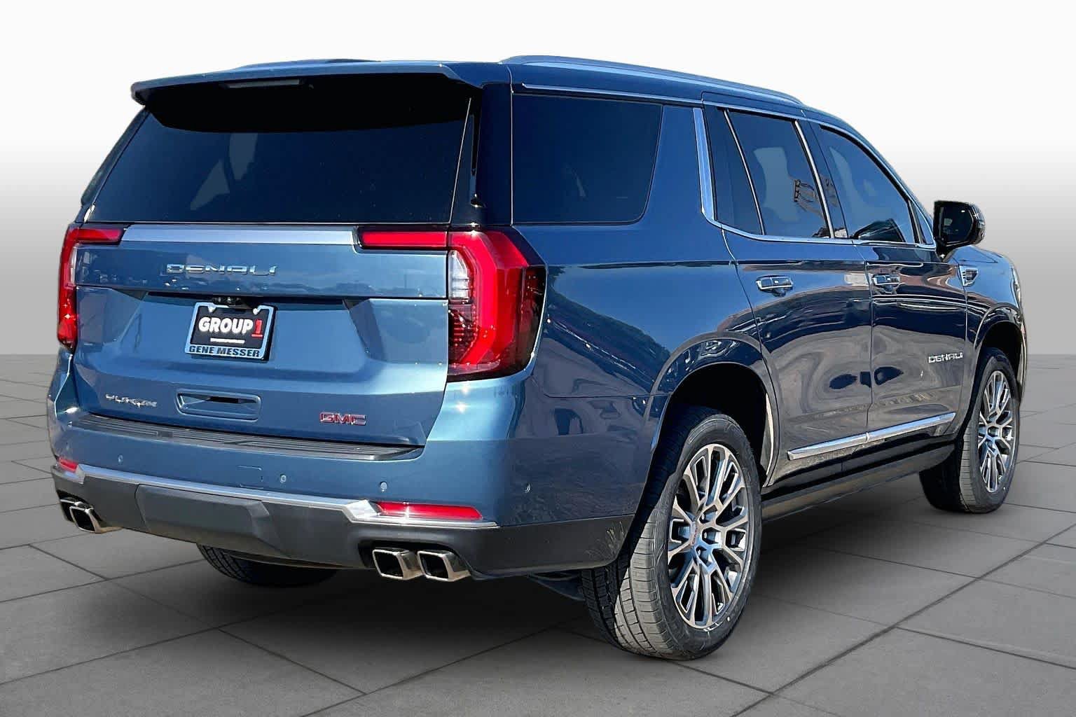 Used 2025 GMC Yukon Denali w/ Denali Reserve Package AWD/4WD image 12