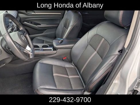 Used 2024 Nissan Altima 2.5 SR FWD image 15