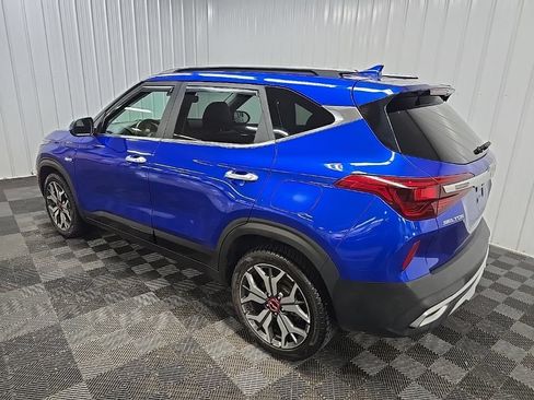 Used 2022 Kia Seltos SX w/ Sunroof Package AWD/4WD image 9