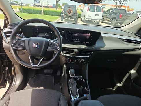 Used 2025 Buick Encore GX Preferred FWD image 19