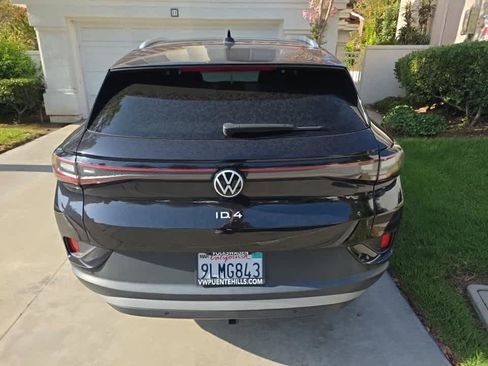 Used 2023 Volkswagen ID.4 Pro S Plus AWD/4WD image 6