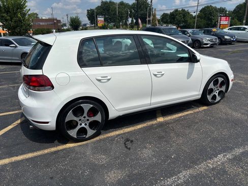 Used 2011 Volkswagen Golf 4-Door FWD image 4