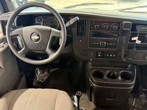 Used 2018 Chevrolet Express 3500 LT w/ LT Preferred Equipment Group RWD image 17