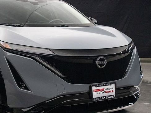 Used 2025 Nissan Ariya AWD image 4