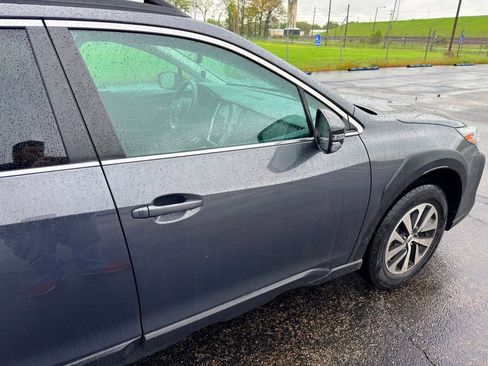 Used 2024 Subaru Outback Premium AWD/4WD image 8