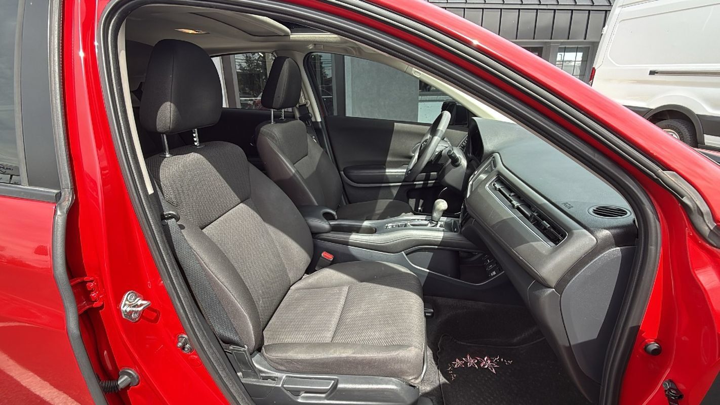 Used 2017 Honda HR-V EX image 18