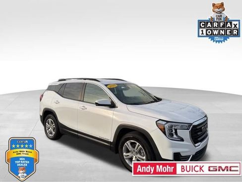 Used 2022 GMC Terrain SLE w/ Driver Convenience Package image 1