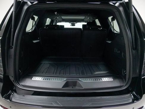 New 2026 Chevrolet Suburban High Country AWD/4WD image 13