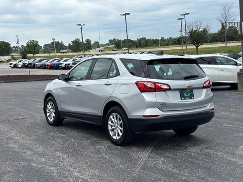 Used 2020 Chevrolet Equinox LS FWD image 3