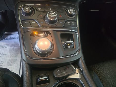 Used 2016 Chrysler 200 S w/ Comfort Group image 15