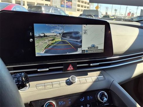 Used 2024 Hyundai Elantra SEL image 19