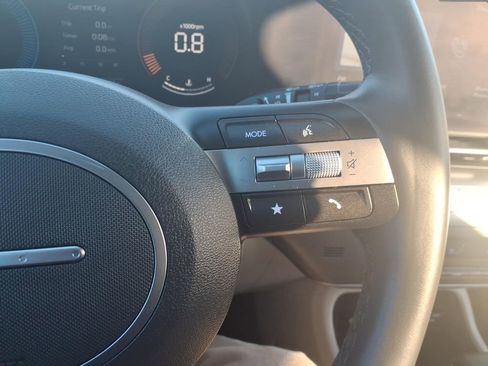 Used 2024 Hyundai Kona SEL image 17