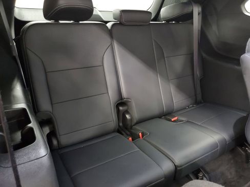 Used 2025 Buick Enclave Preferred image 21