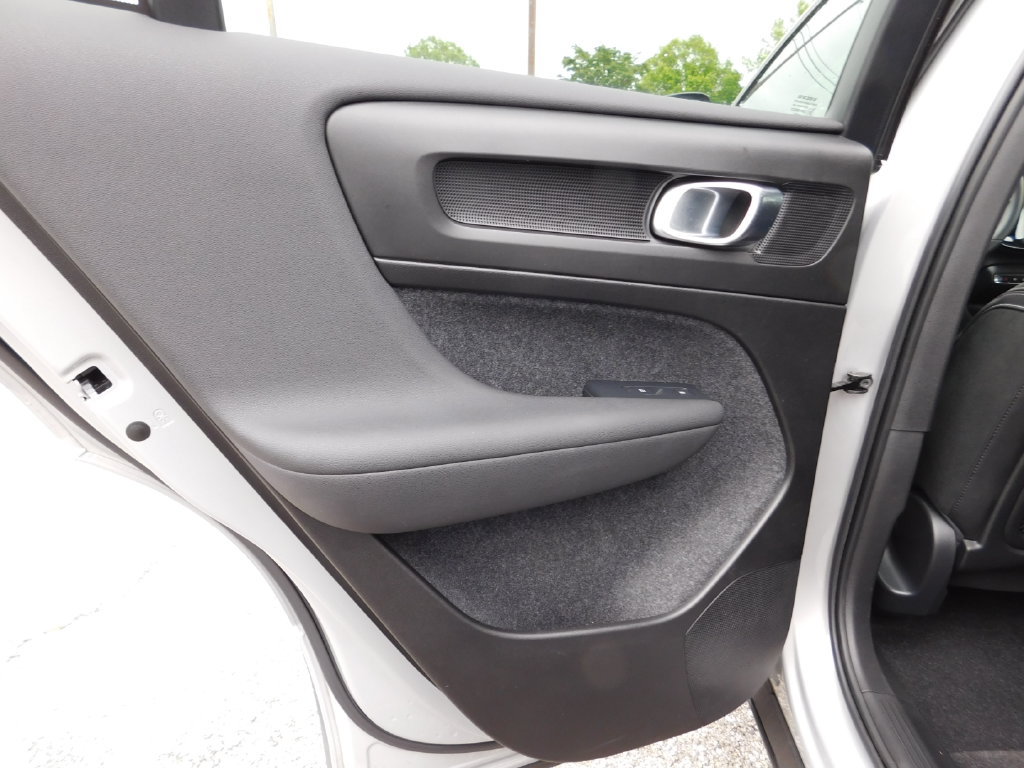Used 2023 Volvo C40 P8 Recharge Ultimate AWD/4WD image 11