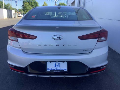 Used 2020 Hyundai Elantra Limited FWD image 5