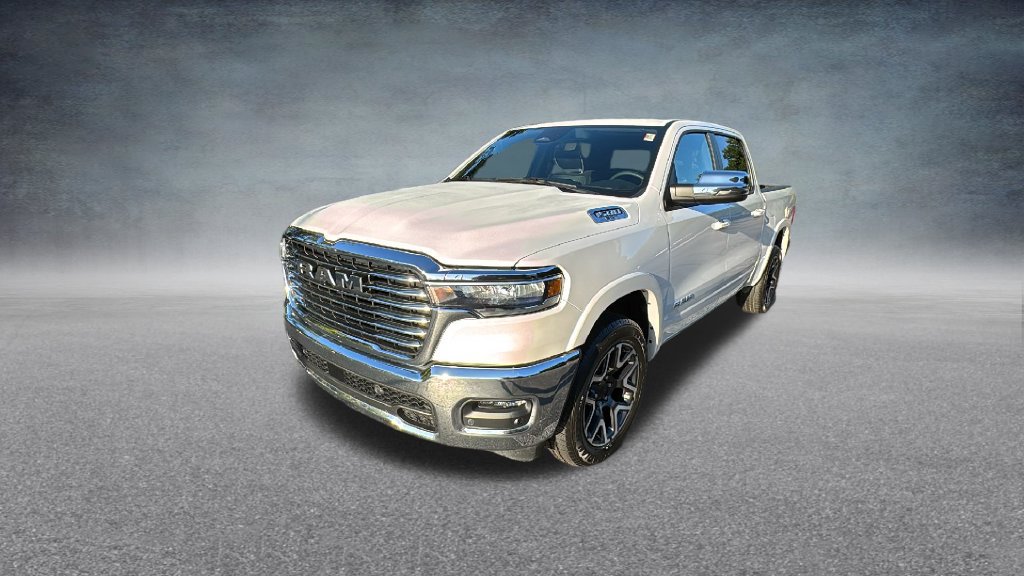 Used 2025 RAM 1500 Laramie AWD/4WD image 6