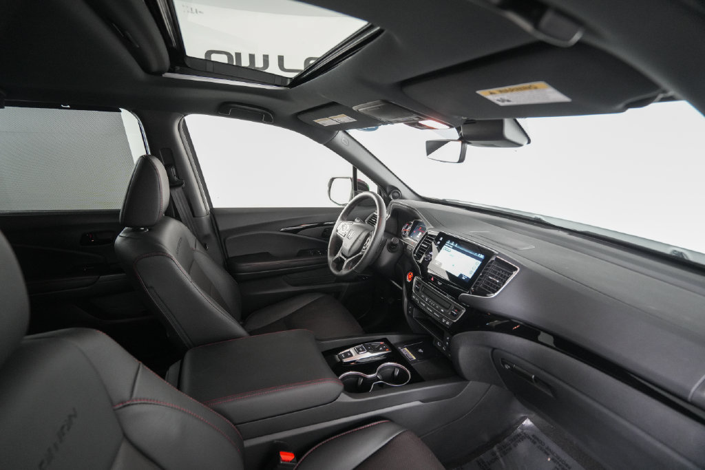 Used 2025 Honda Passport Black Edition image 20