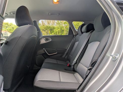 Used 2023 Kia Soul S image 9