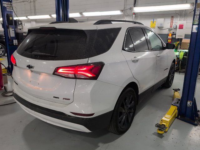 Used 2024 Chevrolet Equinox RS AWD/4WD image 2