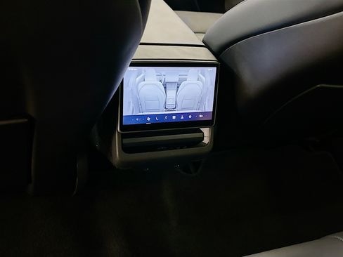 Used 2024 Tesla Model 3 Long Range AWD/4WD image 29