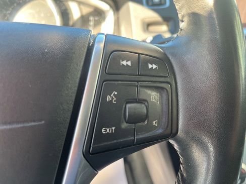 Used 2018 Volvo S60 T5 Inscription image 15