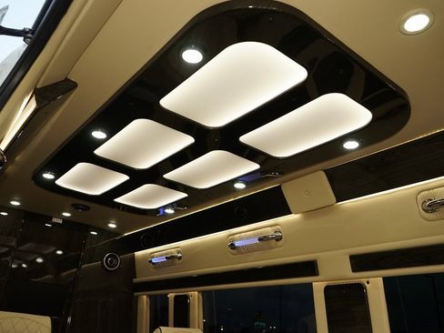 Used 2022 Mercedes-Benz Sprinter 3500 image 25