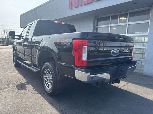 Used 2017 Ford F250 Lariat w/ Lariat Value Package AWD/4WD image 4